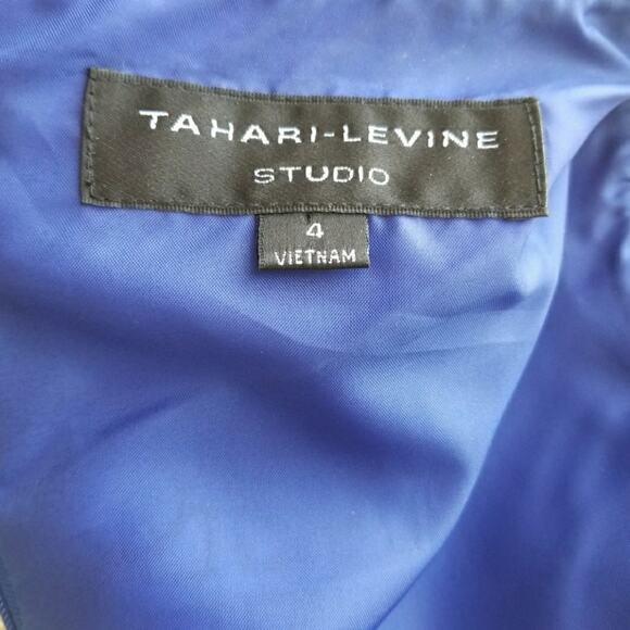 Tahari-Levine Blue Geometric Structured Knee-length Dress Keyhole Embellishment - Picture 6 of 6